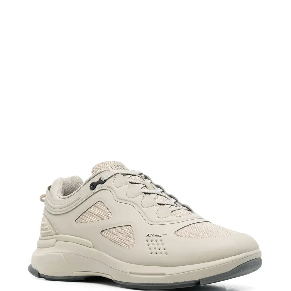 кроссовки на шнуровке