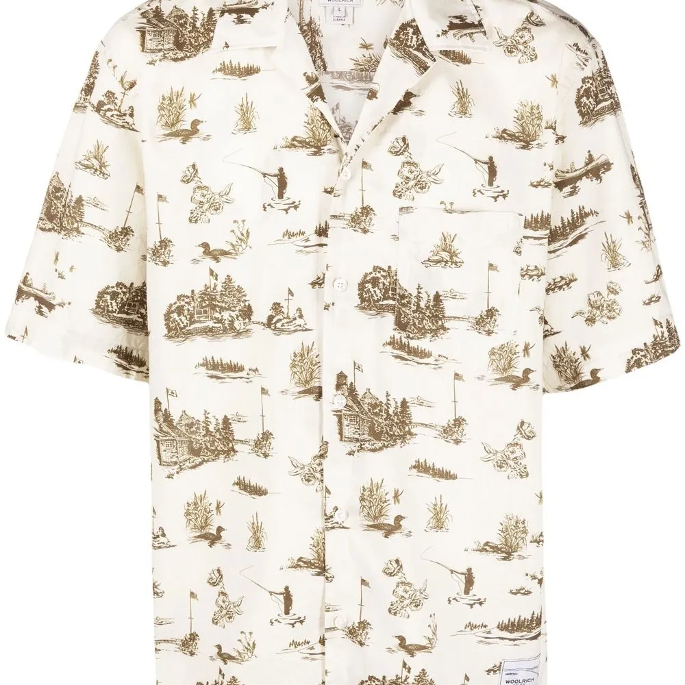 Рубашка с графичным принтом