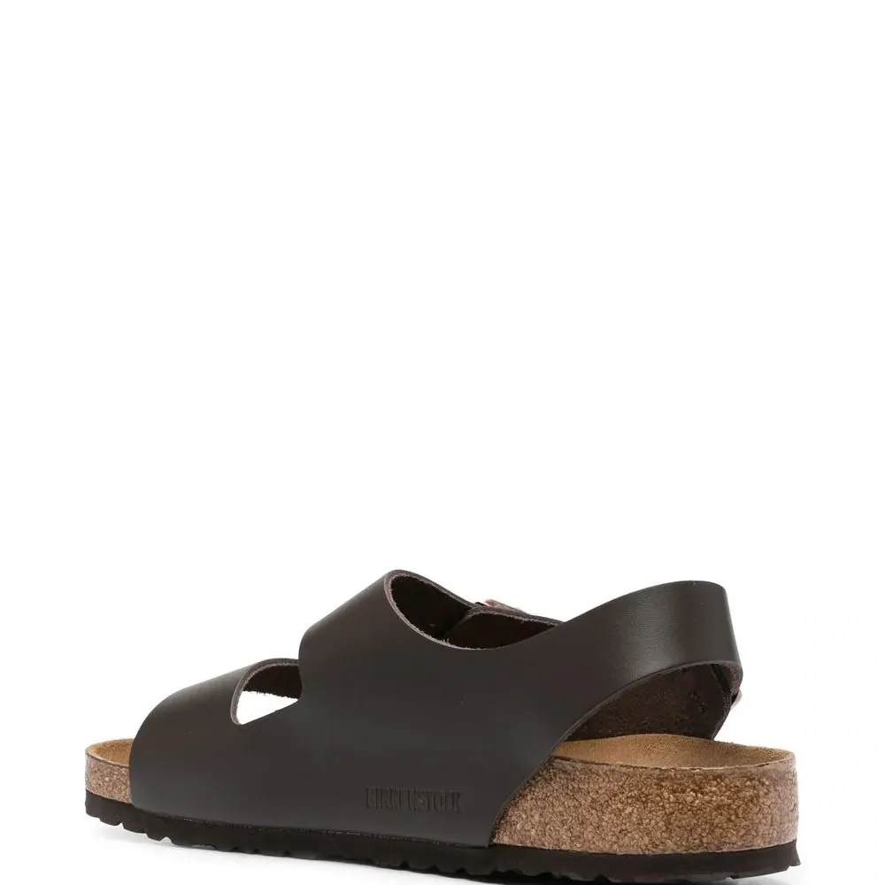 Сандалии с пряжками