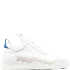 Кроссовки на шнуровке