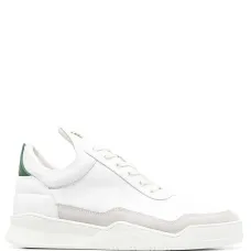 Кроссовки на шнуровке