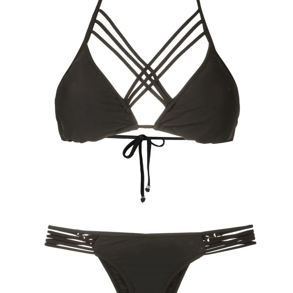 Бикини с перекрестными бретелями