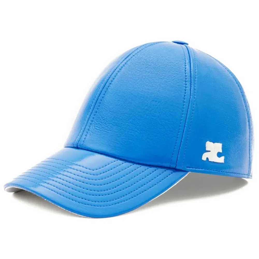 Кепка с нашивкой-логотипом