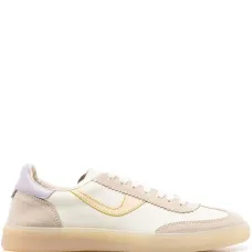 Кроссовки на шнуровке