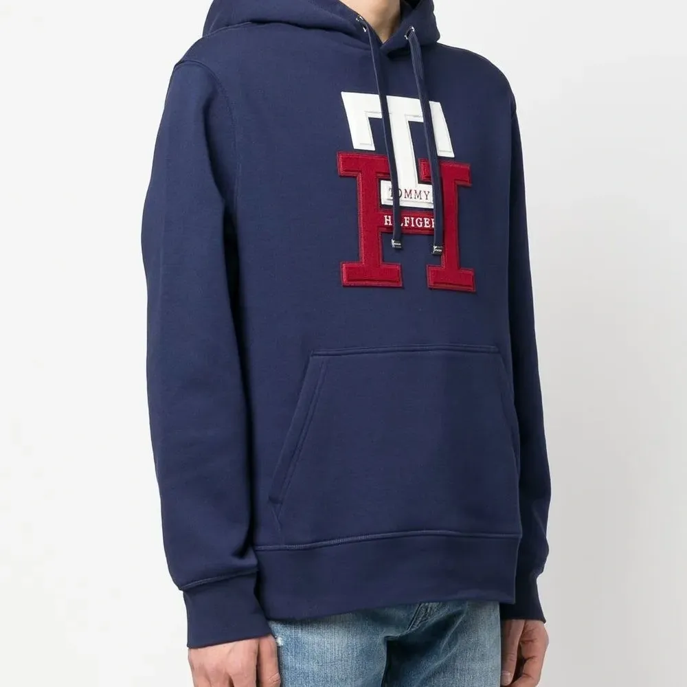 Худи с аппликацией логотипа