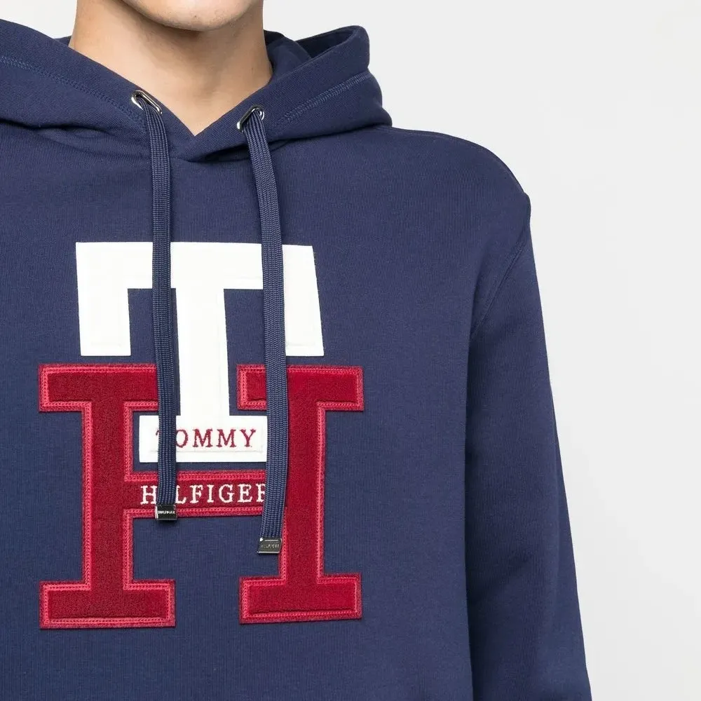 Худи с аппликацией логотипа