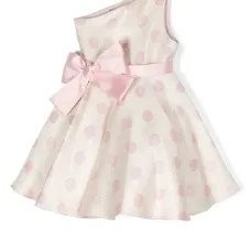 Расклешенное платье на одно плечо