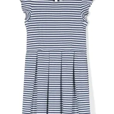 Полосатое платье со складками