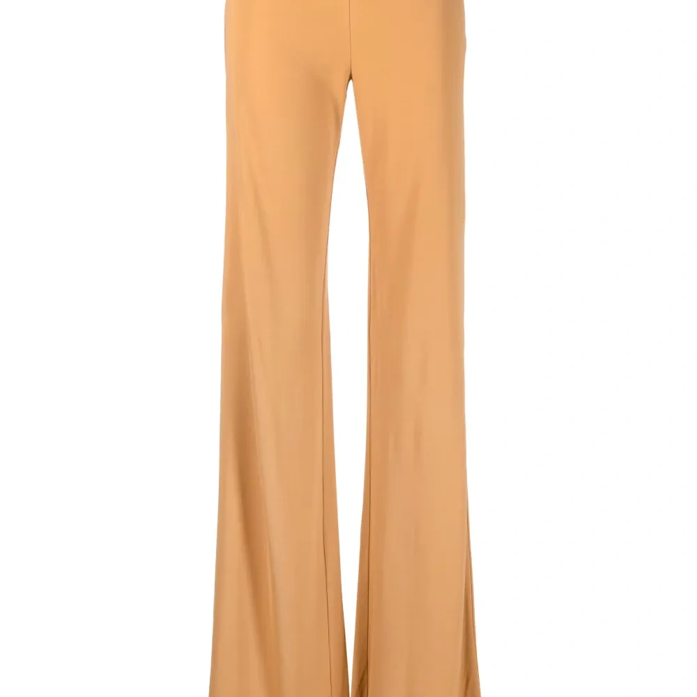 Расклешенные брюки с завышенной талией