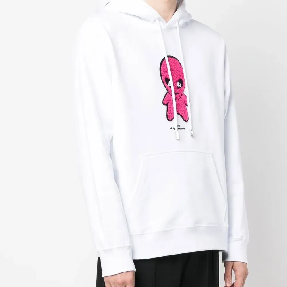 Худи с кулиской и нашивкой