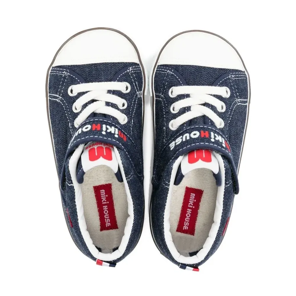 Джинсовые кеды с вышитым логотипом