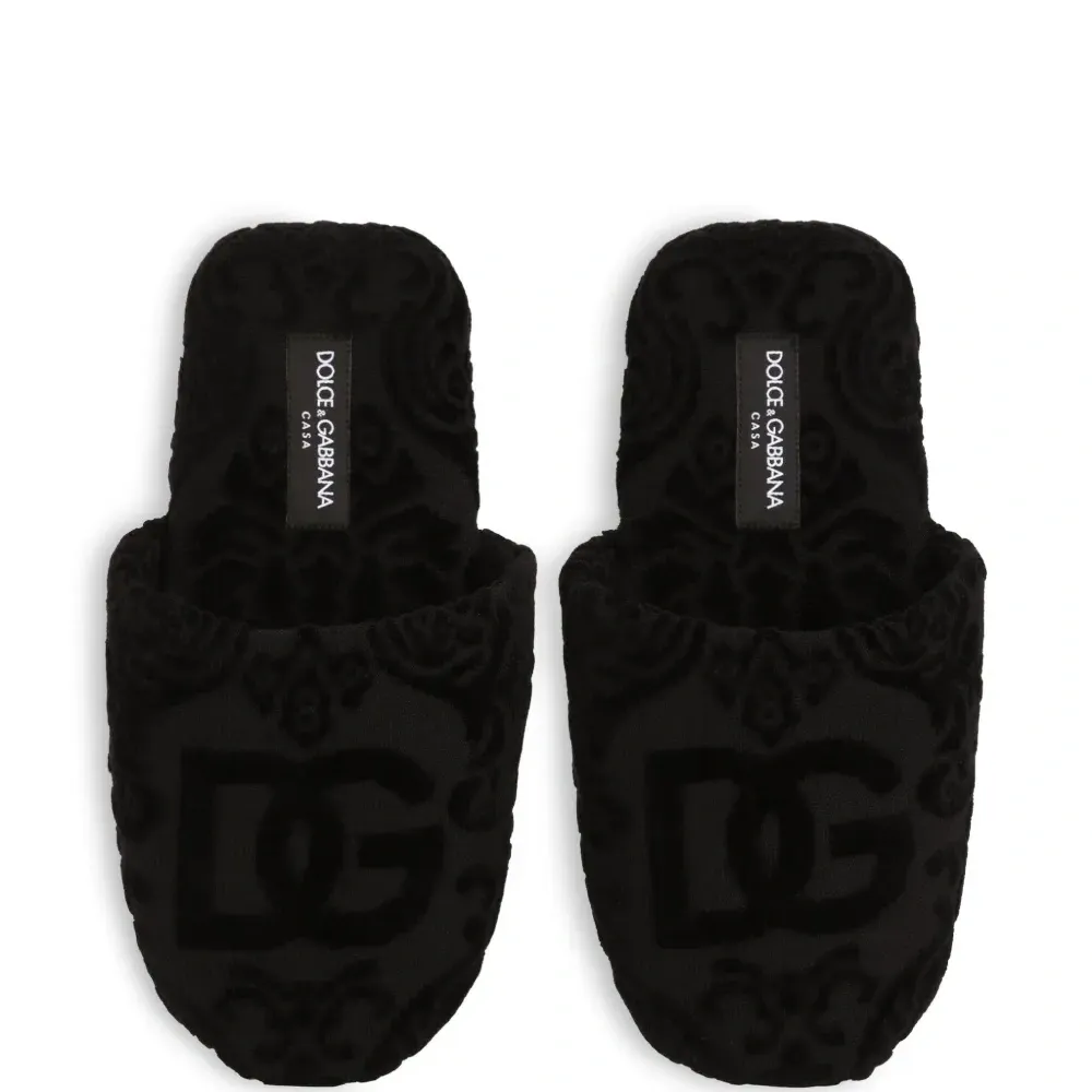 Слиперы с вышитым логотипом Слиперы с вышитым логотипом