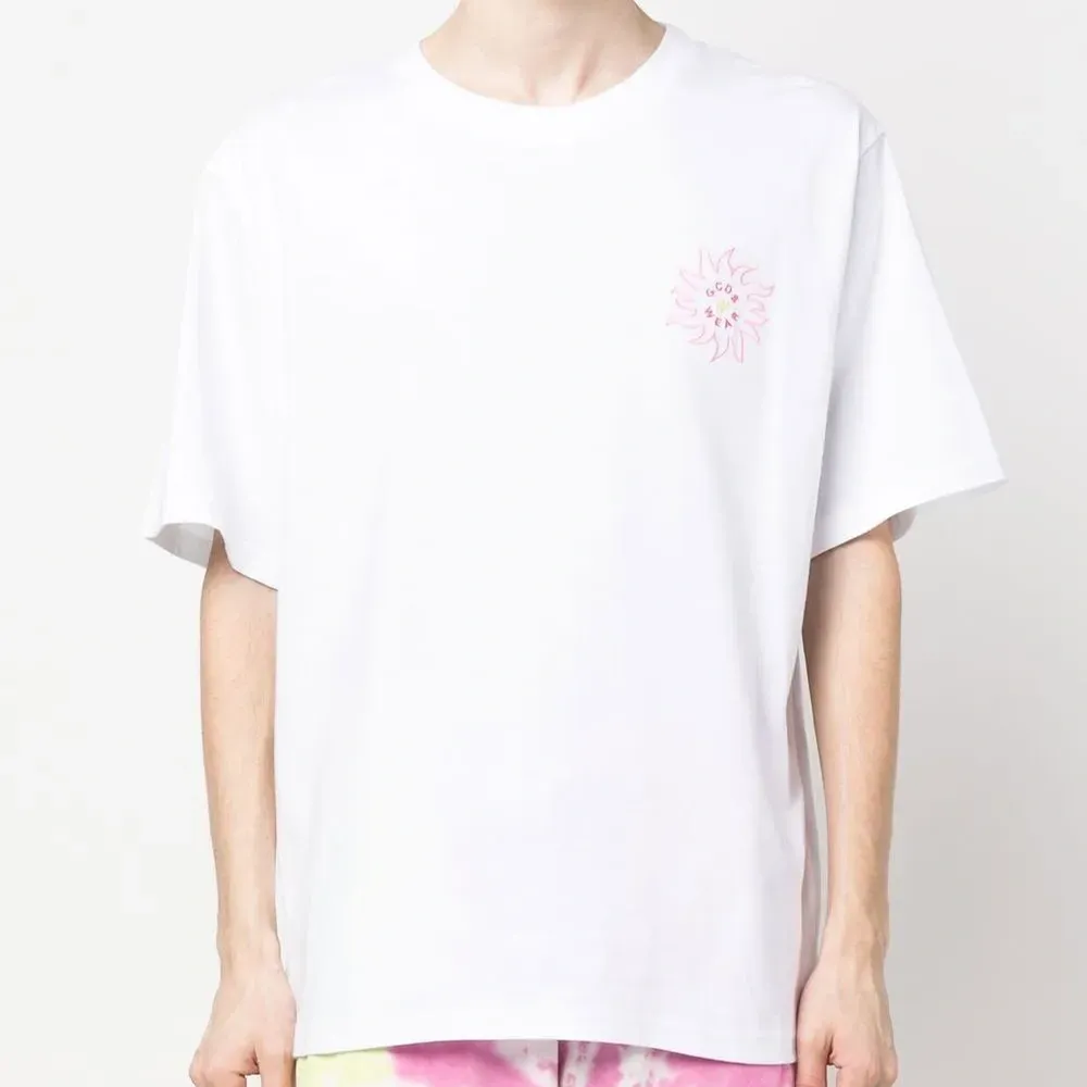 Футболка с логотипом