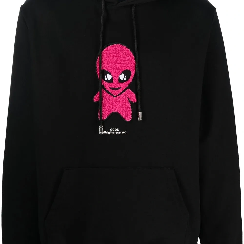 Худи с кулиской и нашивкой