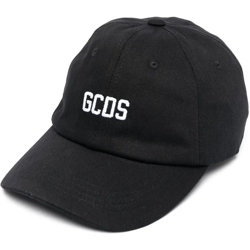 Бейсболка с вышитым логотипом