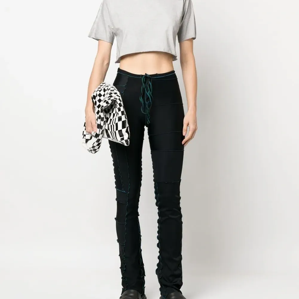 Укороченная футболка Укороченная футболка