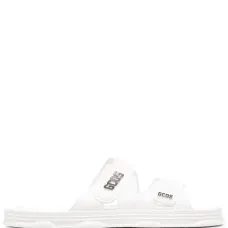 Шлепанцы с логотипом