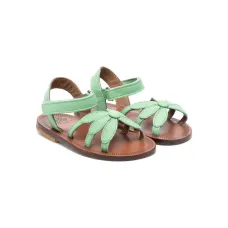 Сандалии с цветочной аппликацией