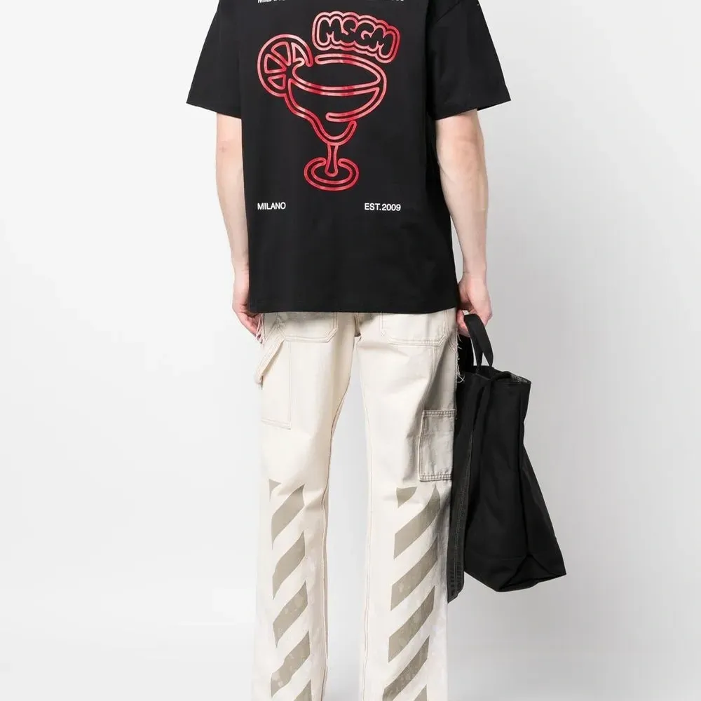 Футболка с графичным принтом