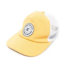 Бейсболка с нашивкой-логотипом