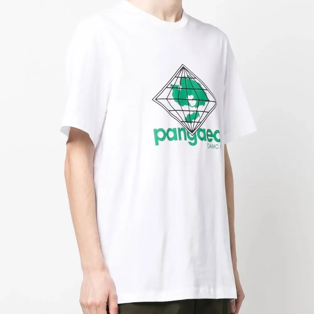 Футболка с логотипом