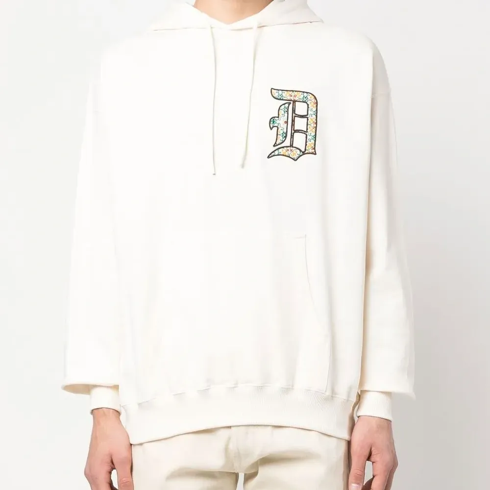 Худи с вышитым логотипом