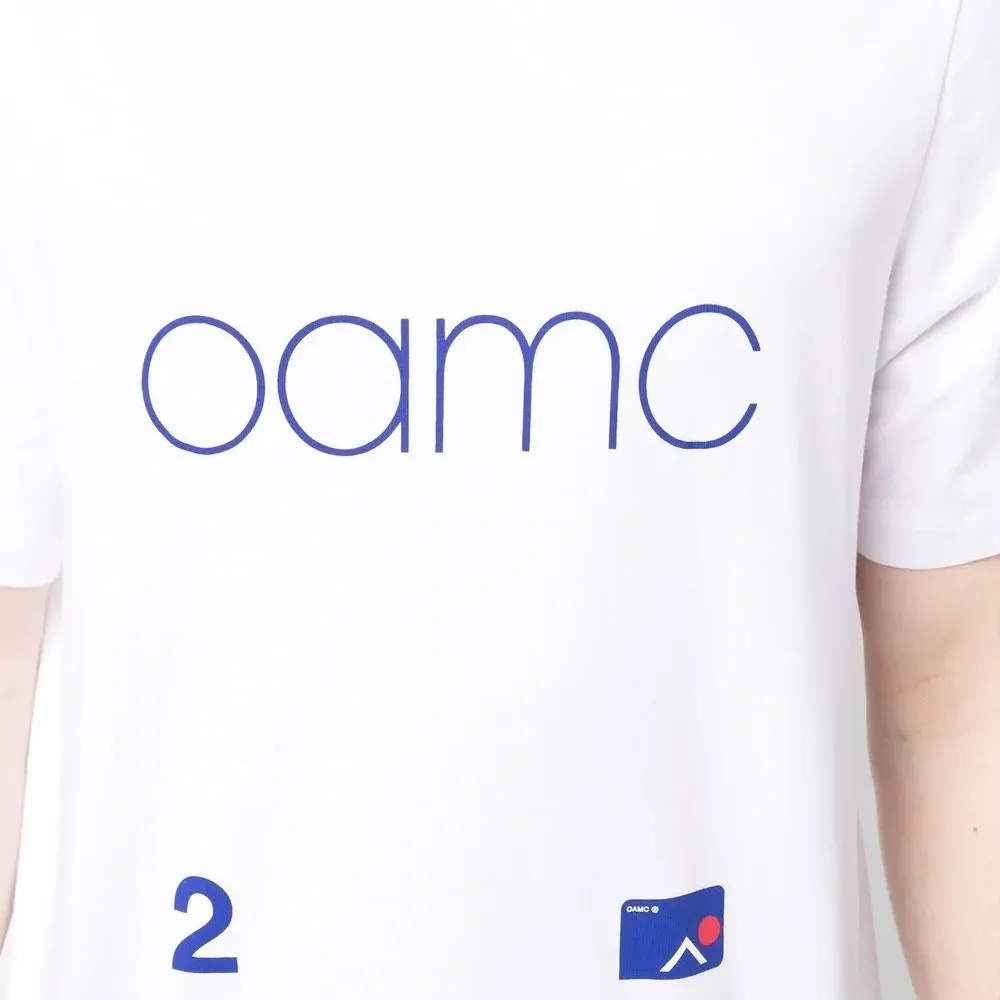 Футболка с логотипом