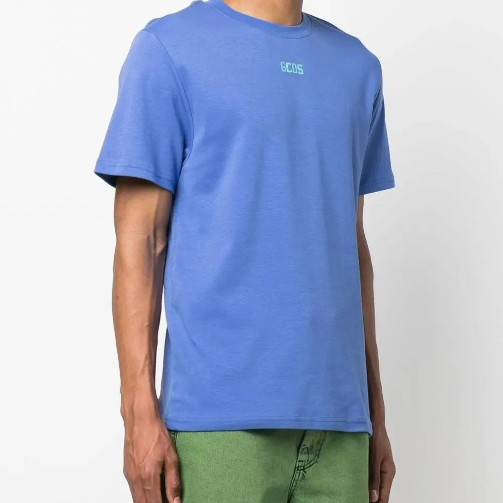 Футболка с логотипом