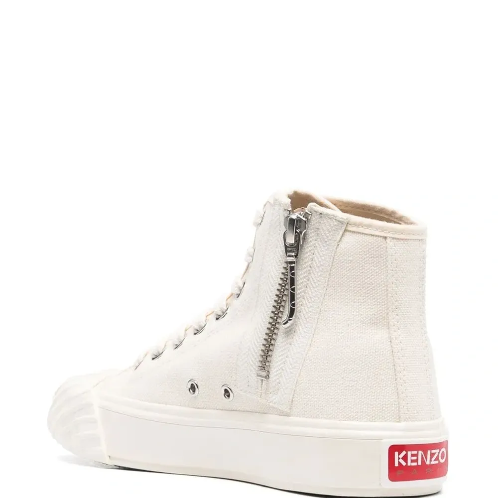 Высокие кроссовки с вышитым логотипом