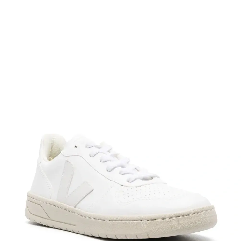 Кроссовки V-10