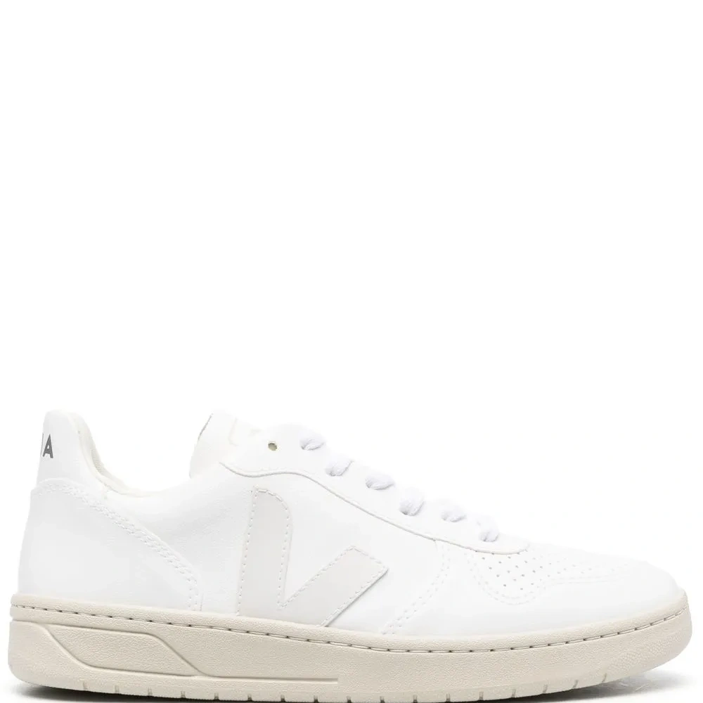 Кроссовки V-10