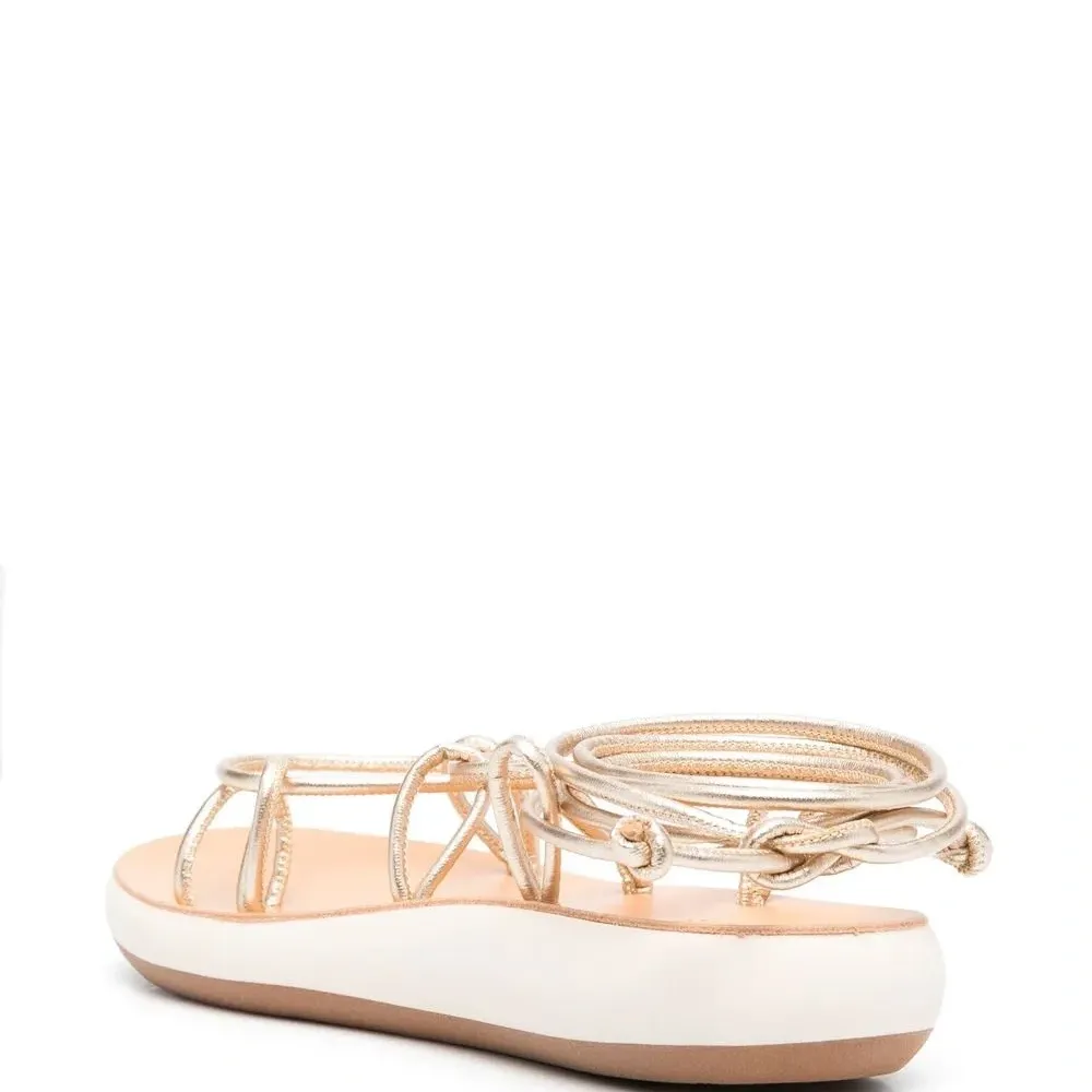 Сандалии со шнуровкой