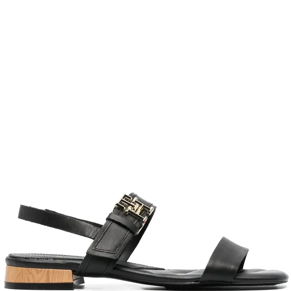 Сандалии с логотипом