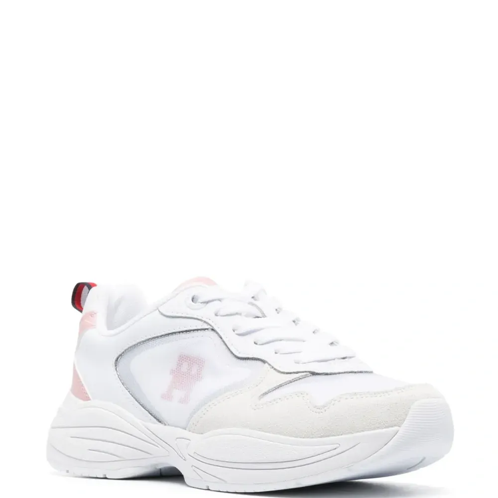 Кроссовки с логотипом