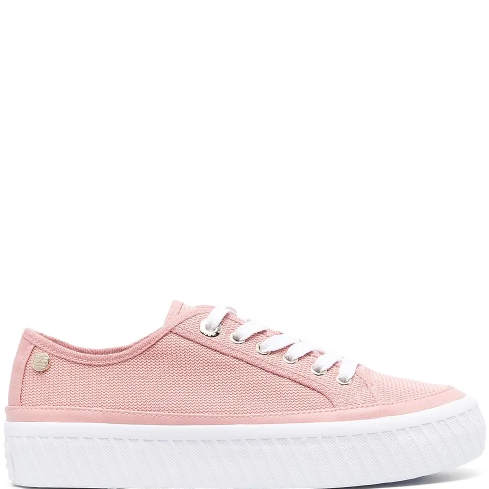 Low-top platform sneakers