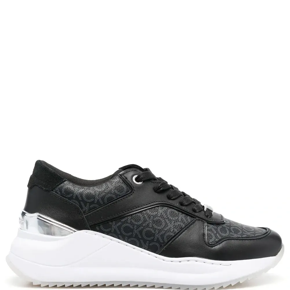 Кроссовки со вставками