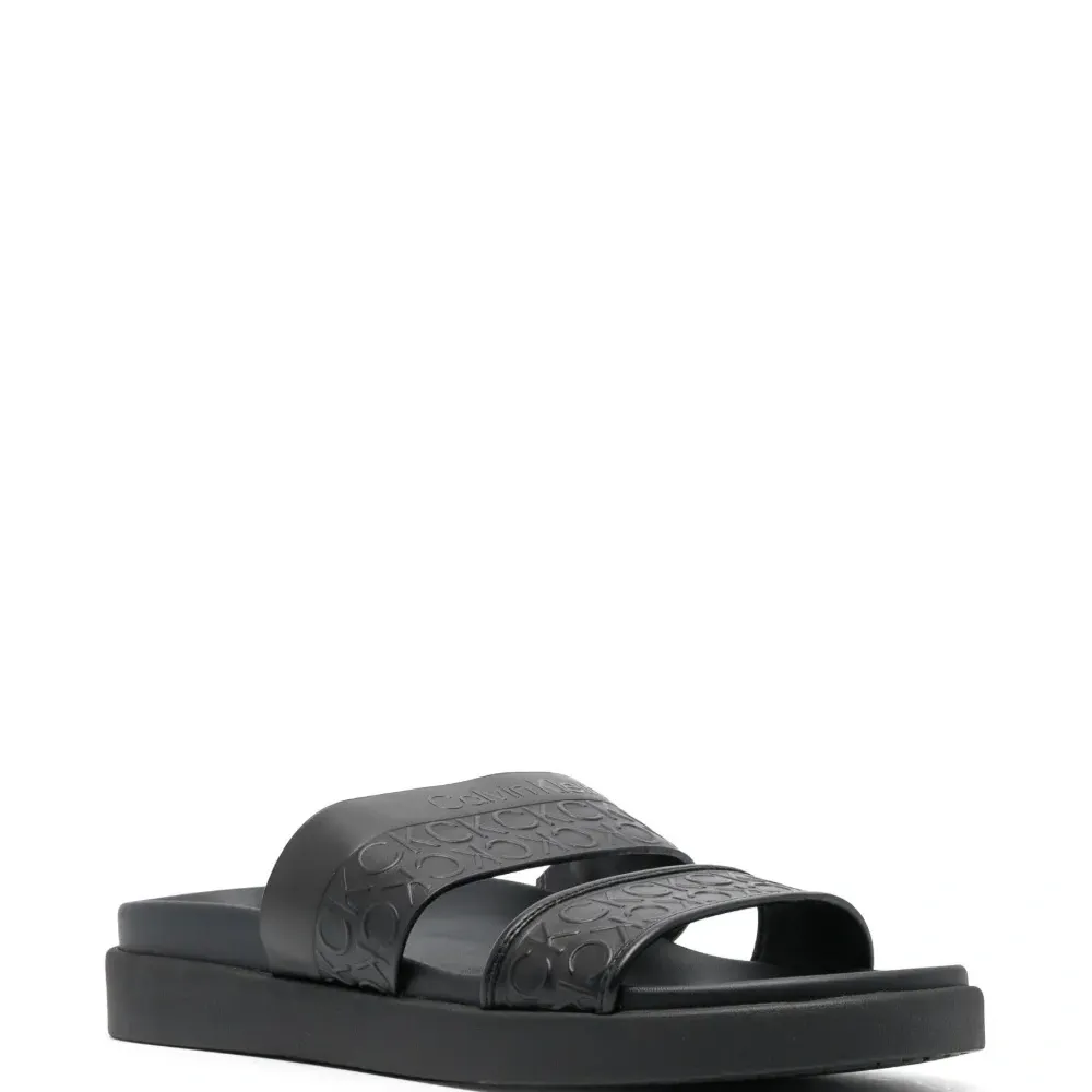 Шлепанцы с тисненым логотипом