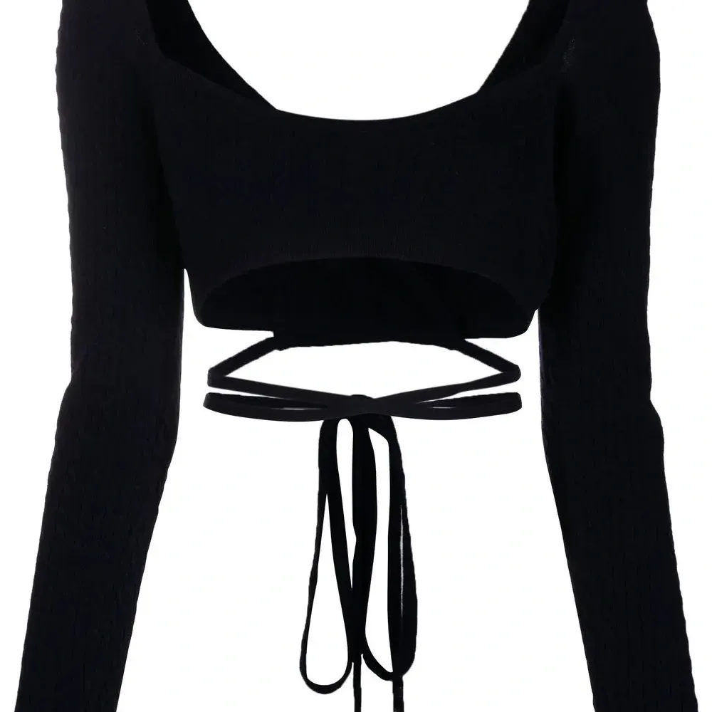 Укороченный топ с завязками