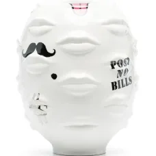 Фарфоровая ваза с графичным принтом Фарфоровая ваза с графичным принтом