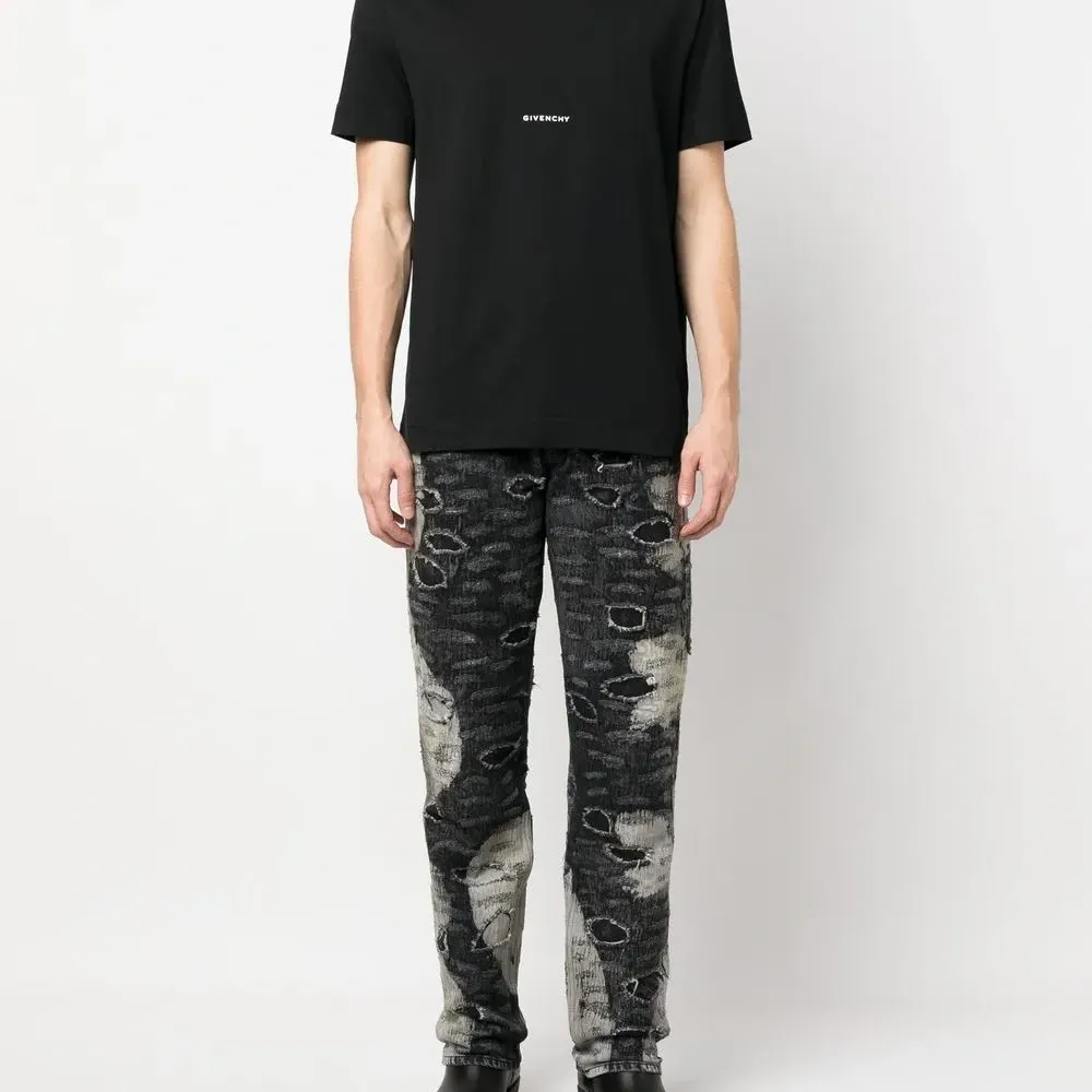 Футболка с логотипом