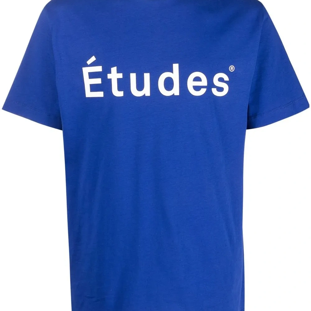 Футболка с логотипом