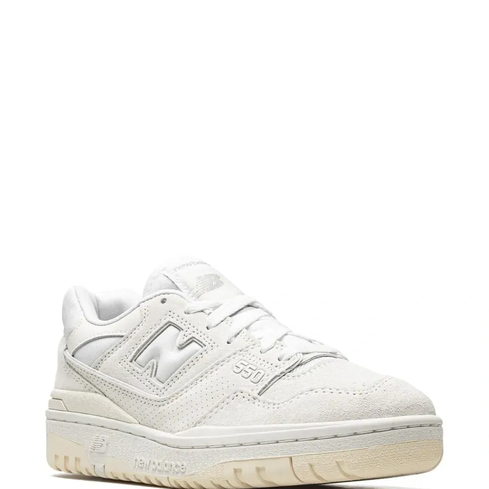 Кроссовки 550