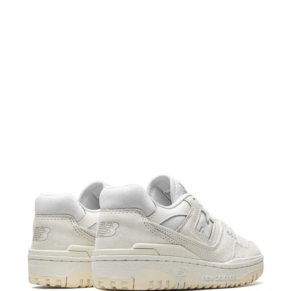 Кроссовки 550