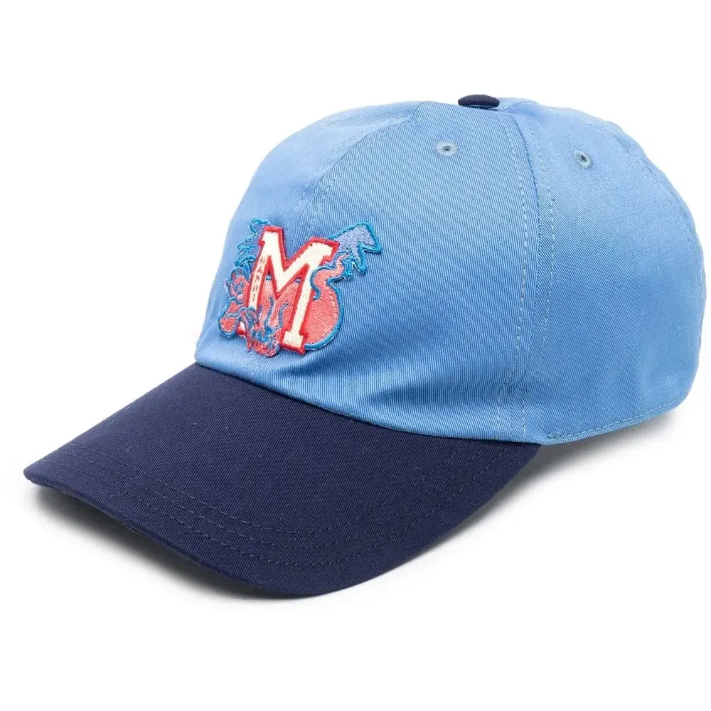 Бейсболка с нашивкой-логотипом