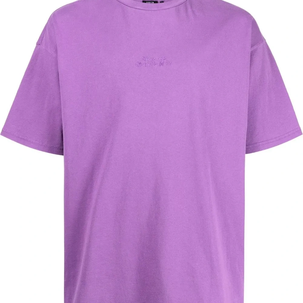 Футболка с вышитым логотипом