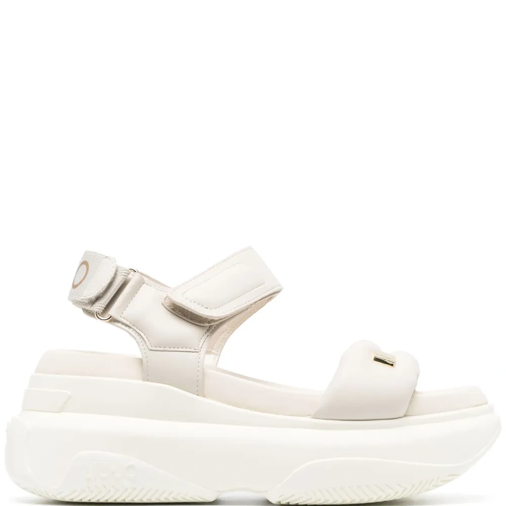 Сандалии June