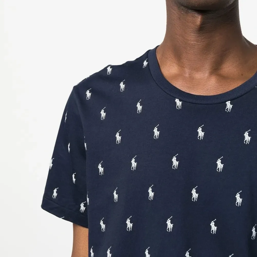 Футболка с логотипом