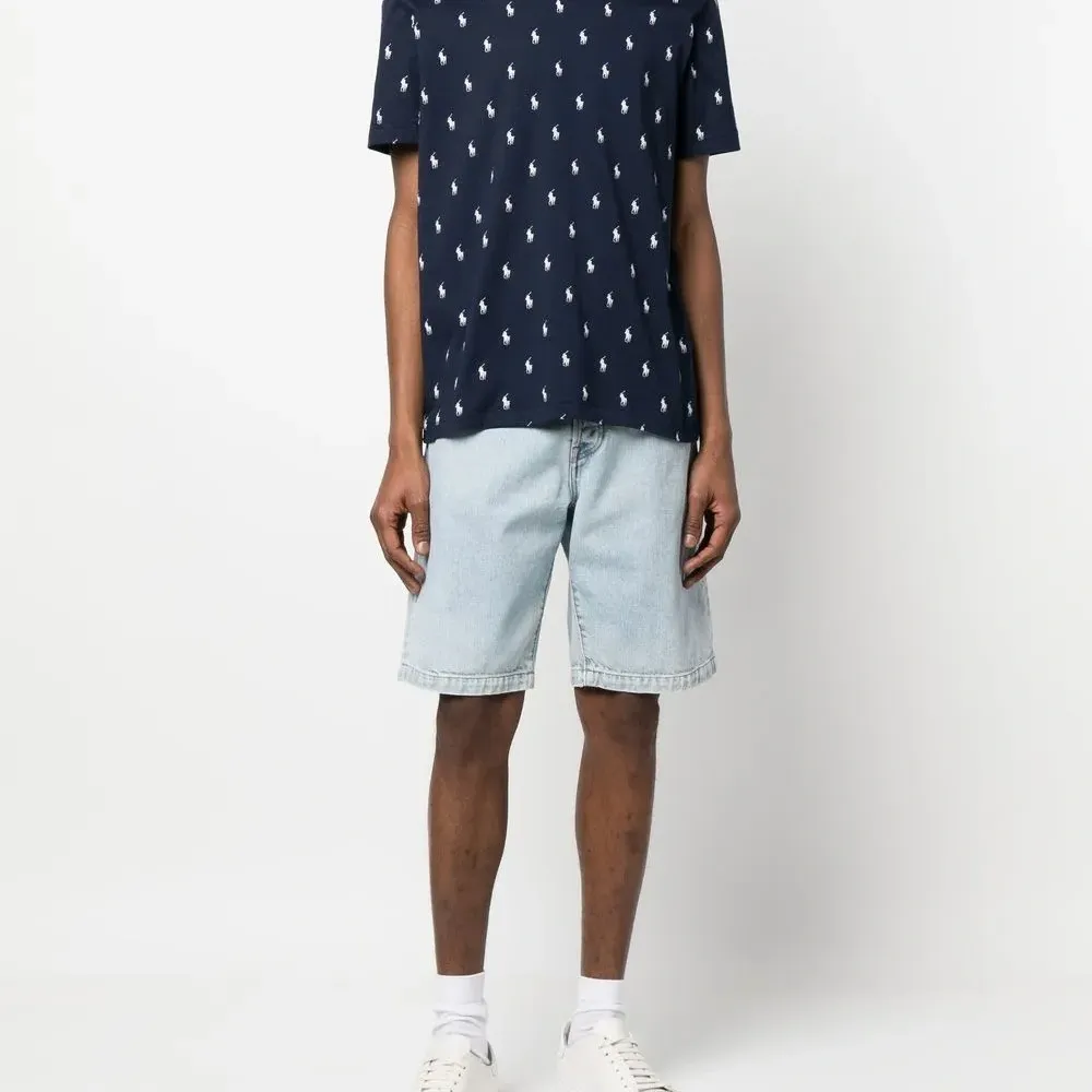 Футболка с логотипом