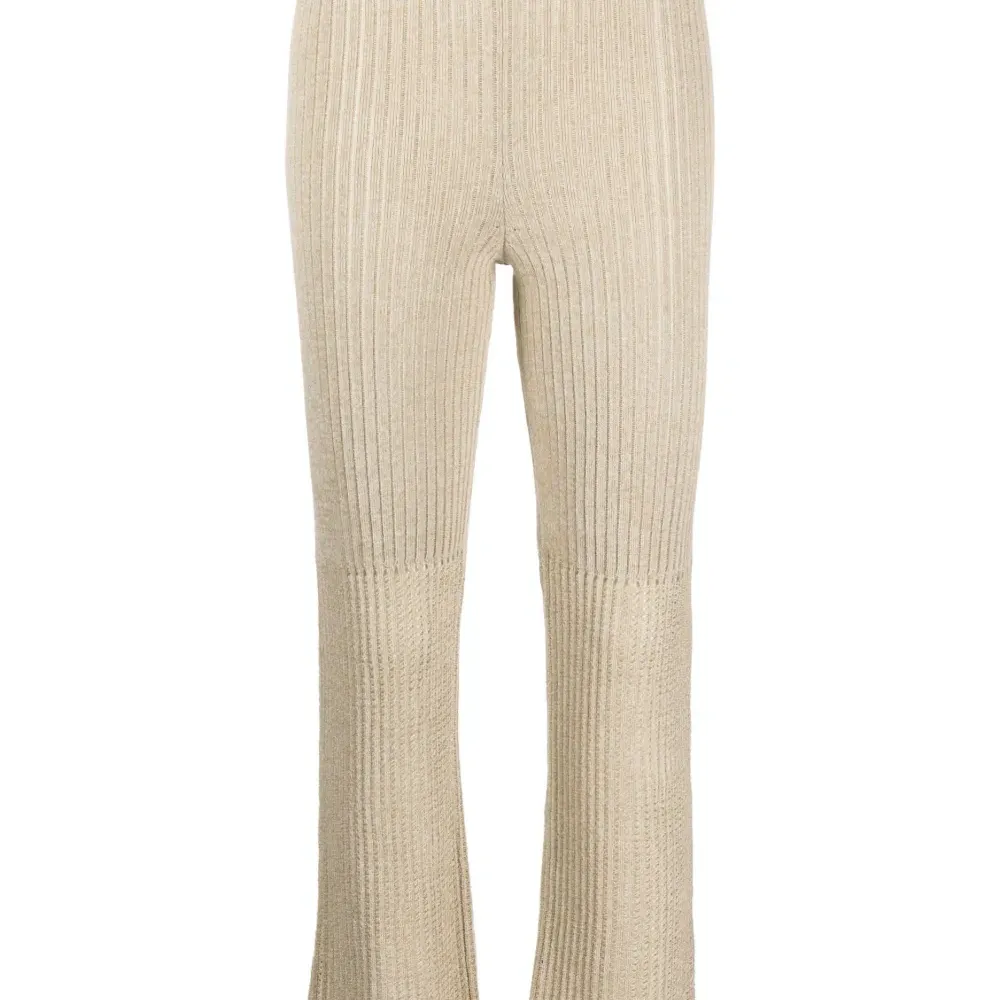 Брюки в рубчик с завышенной талией