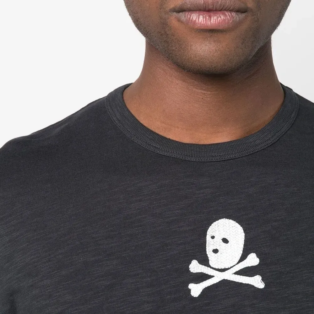 Футболка с логотипом